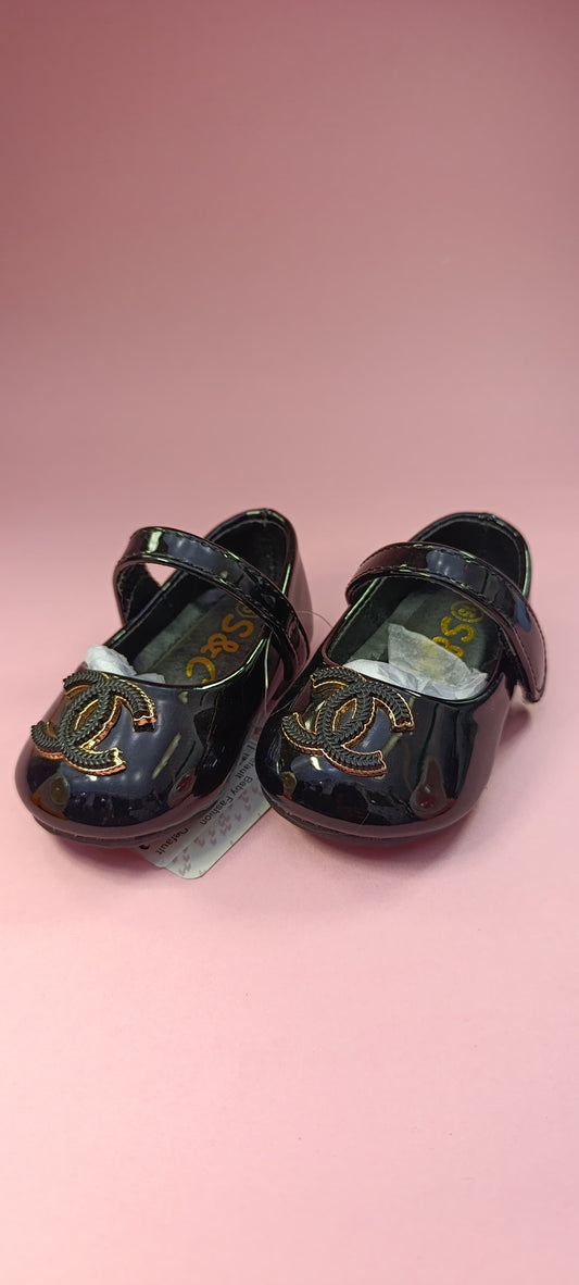 Girl's Stylish Black Sandals with Closed Design
