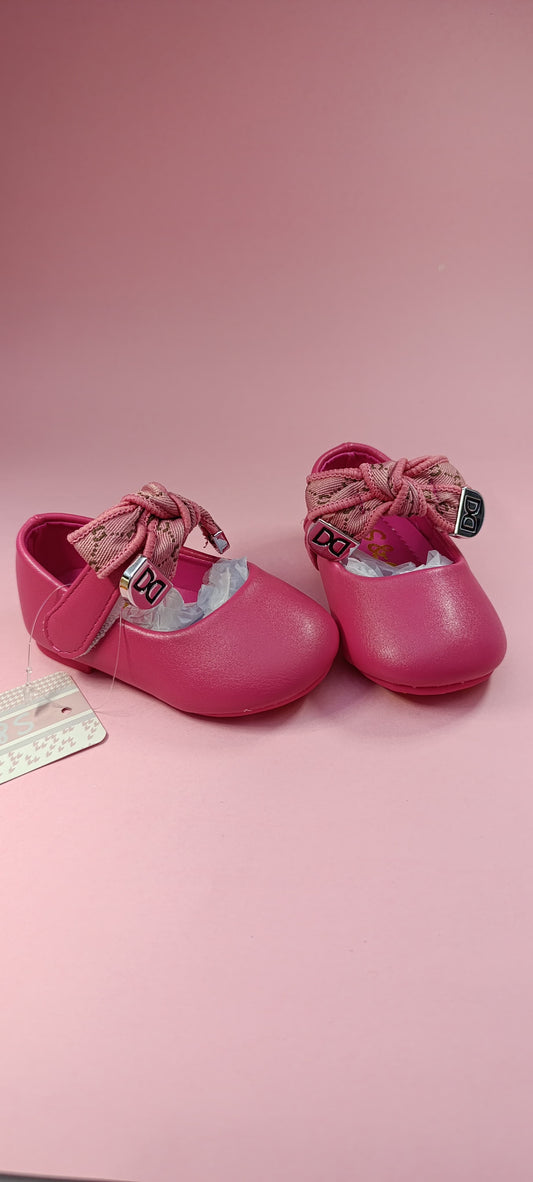 Girl's Classic Pink Shoes with Bow & Closed Design
